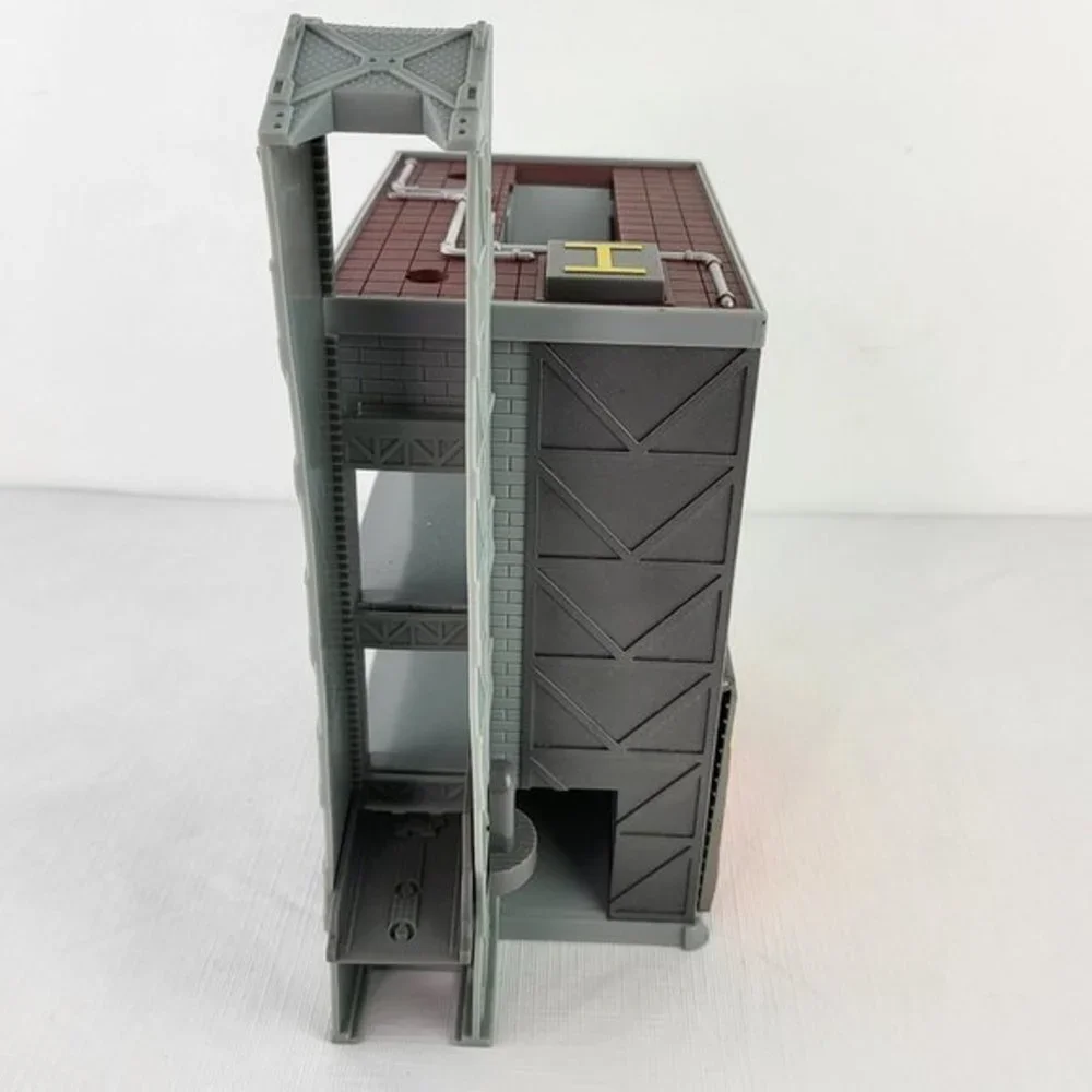 Micro Machines Raging Inferno City 2003 Playset Piece‎
